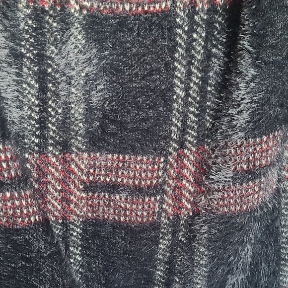 XL Cardigan - Picture 2 of 5